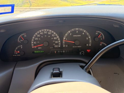 Used 2003 Ford F150 XLT RWD image 10