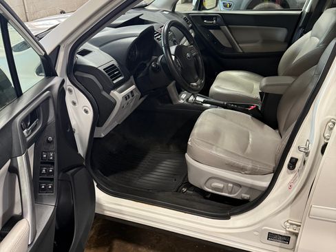 Used 2014 Subaru Forester 2.5i Limited AWD/4WD image 14