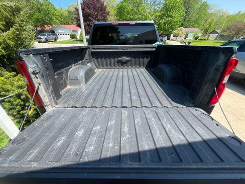 Used 2021 Chevrolet Silverado 1500 Custom Trail Boss w/ LPO, Dark Essentials Package AWD/4WD image 14