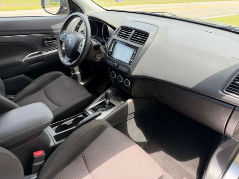 Used 2018 Mitsubishi Outlander Sport ES FWD image 5