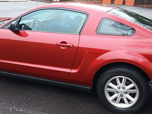 Used 2008 Ford Mustang Premium image 8