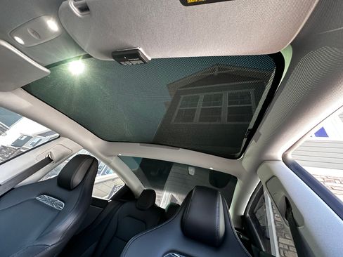 Used 2024 Tesla Model 3 Performance image 14