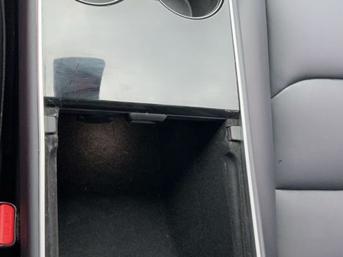 Used 2018 Tesla Model 3 Long Range image 11