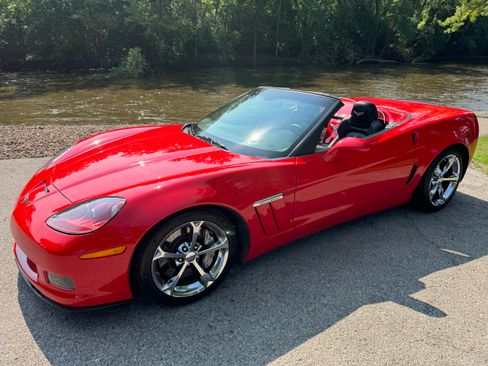 Used 2012 Chevrolet Corvette Grand Sport w/ 3LT Preferred Equipment Group image 10