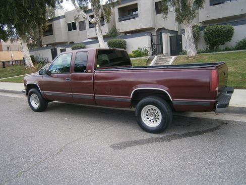 Used 1997 Chevrolet Silverado 2500 2WD Extended Cab w/ Preferred Equipment Group 2 image 15