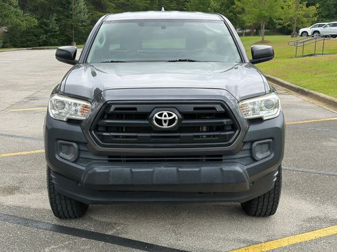 Used 2017 Toyota Tacoma SR RWD image 10