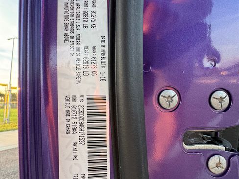 Used 2016 Dodge Challenger SRT Hellcat image 11