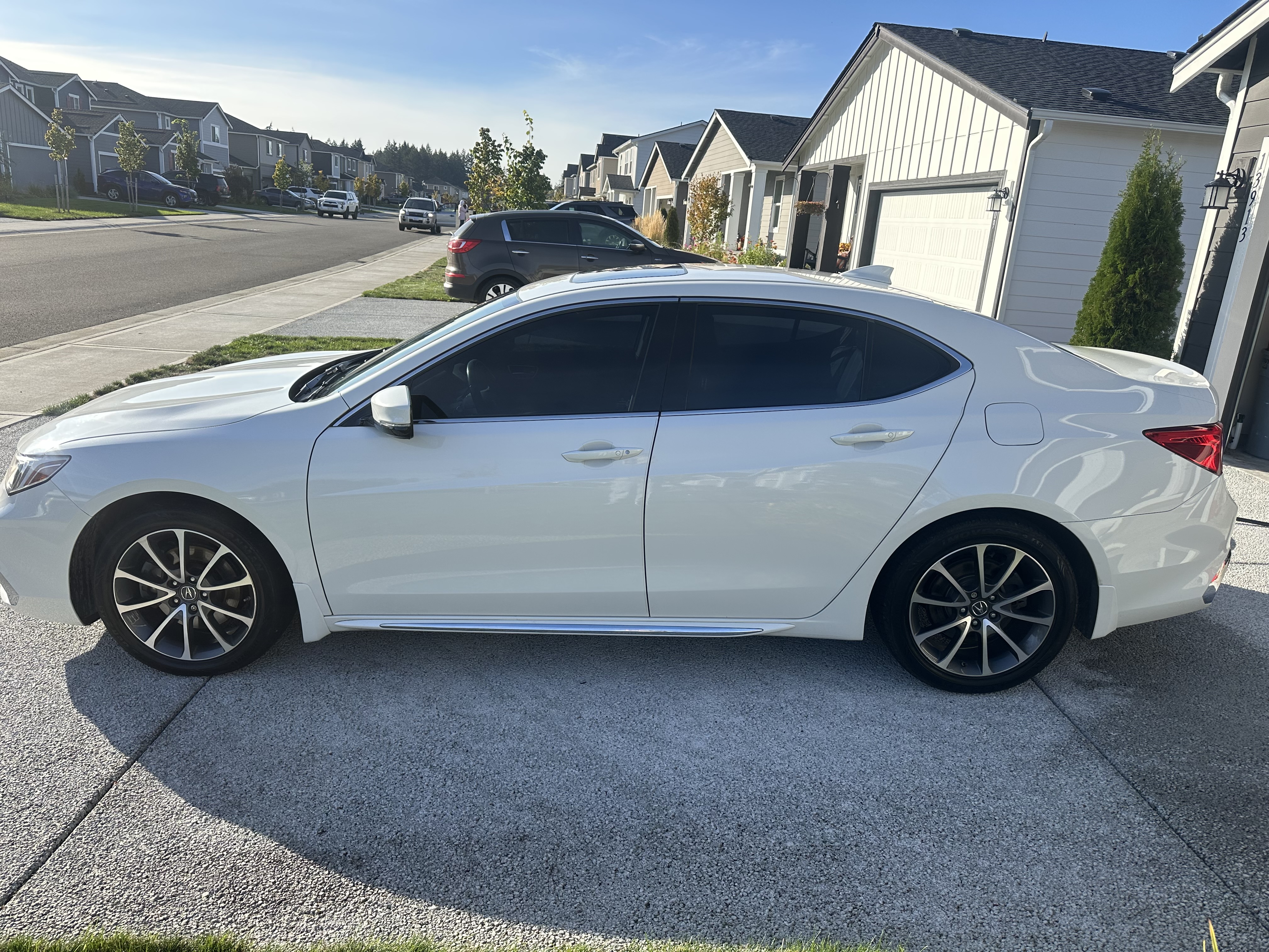 Used 2018 Acura TLX w/ Technology Package FWD image 8