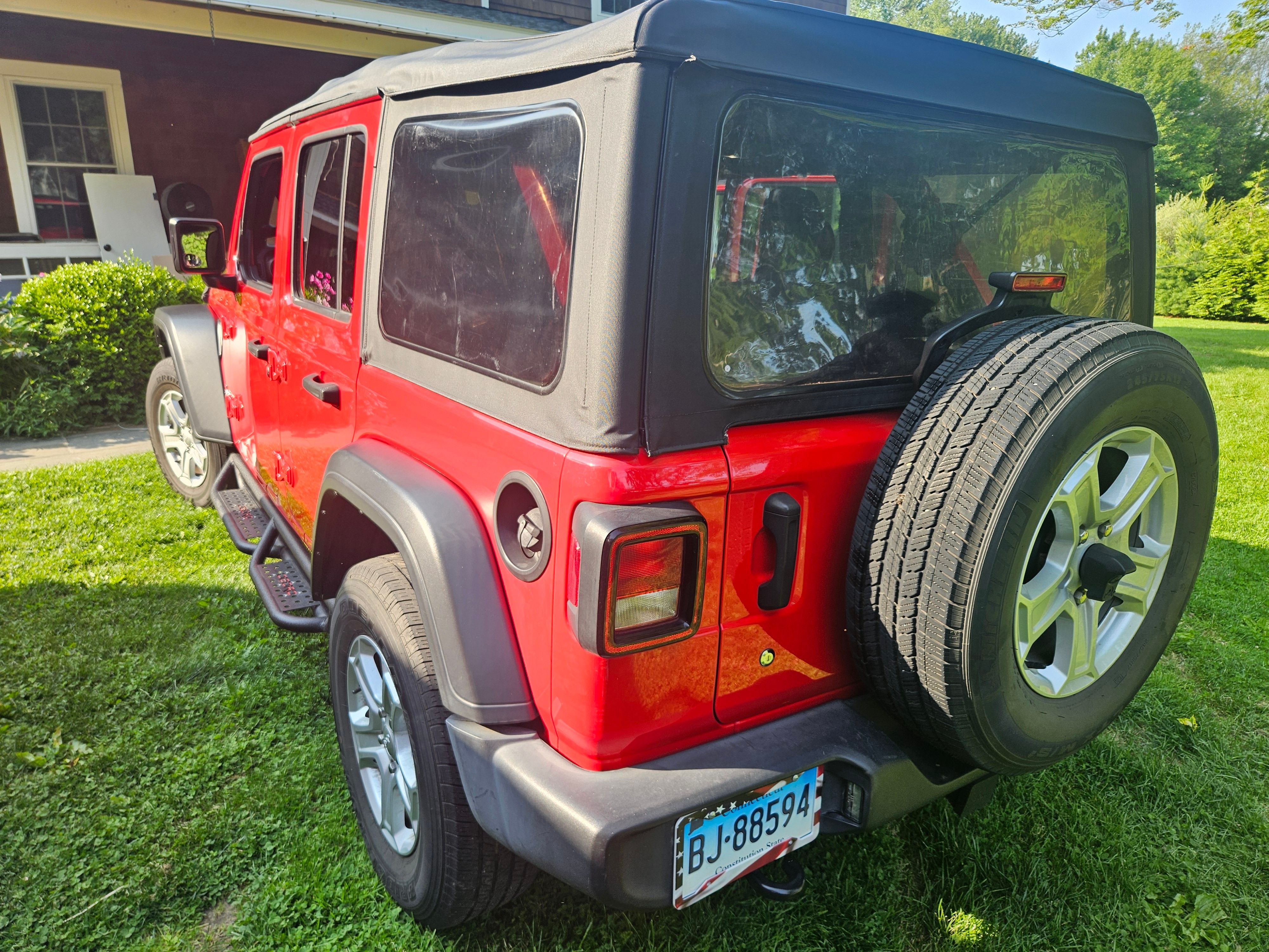 Used 2018 Jeep Wrangler Unlimited Sport S AWD/4WD image 8