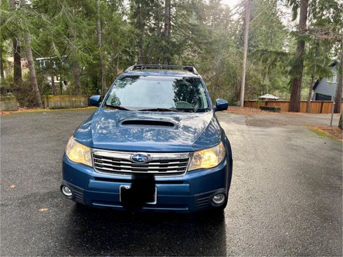 Used 2010 Subaru Forester 2.5XT Limited image 1