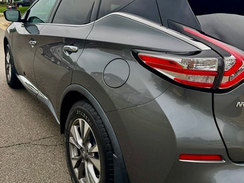 Used 2017 Nissan Murano S w/ Navigation Package image 9