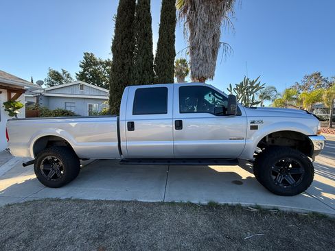 Used 2004 Ford F350 XLT image 1