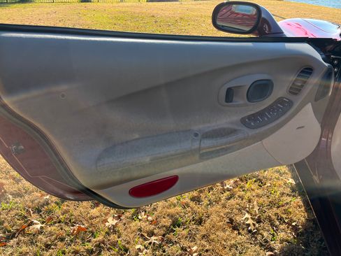 Used 2003 Chevrolet Corvette Convertible w/ Preferred Equipment Group1 image 30