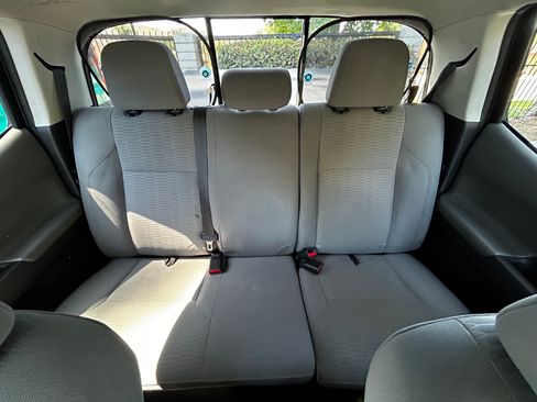 Used 2019 Toyota Tacoma SR5 RWD image 9