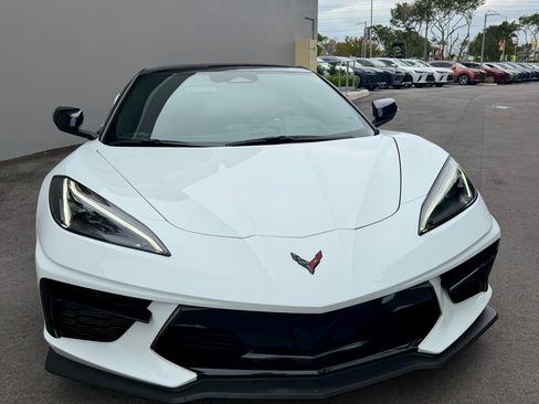 Used 2025 Chevrolet Corvette Stingray Convertible w/ Z51 Performance Package image 2