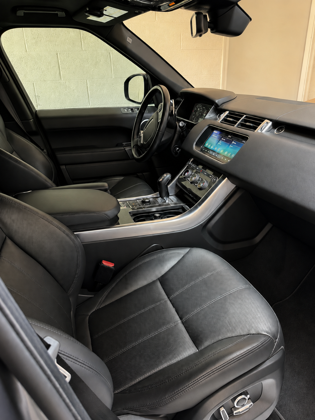 Used 2017 Land Rover Range Rover Sport AWD/4WD image 10
