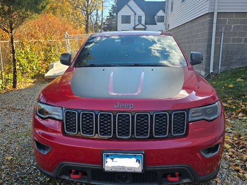 Used 2017 Jeep Grand Cherokee Trailhawk w/ Trailhawk Luxury Group image 4