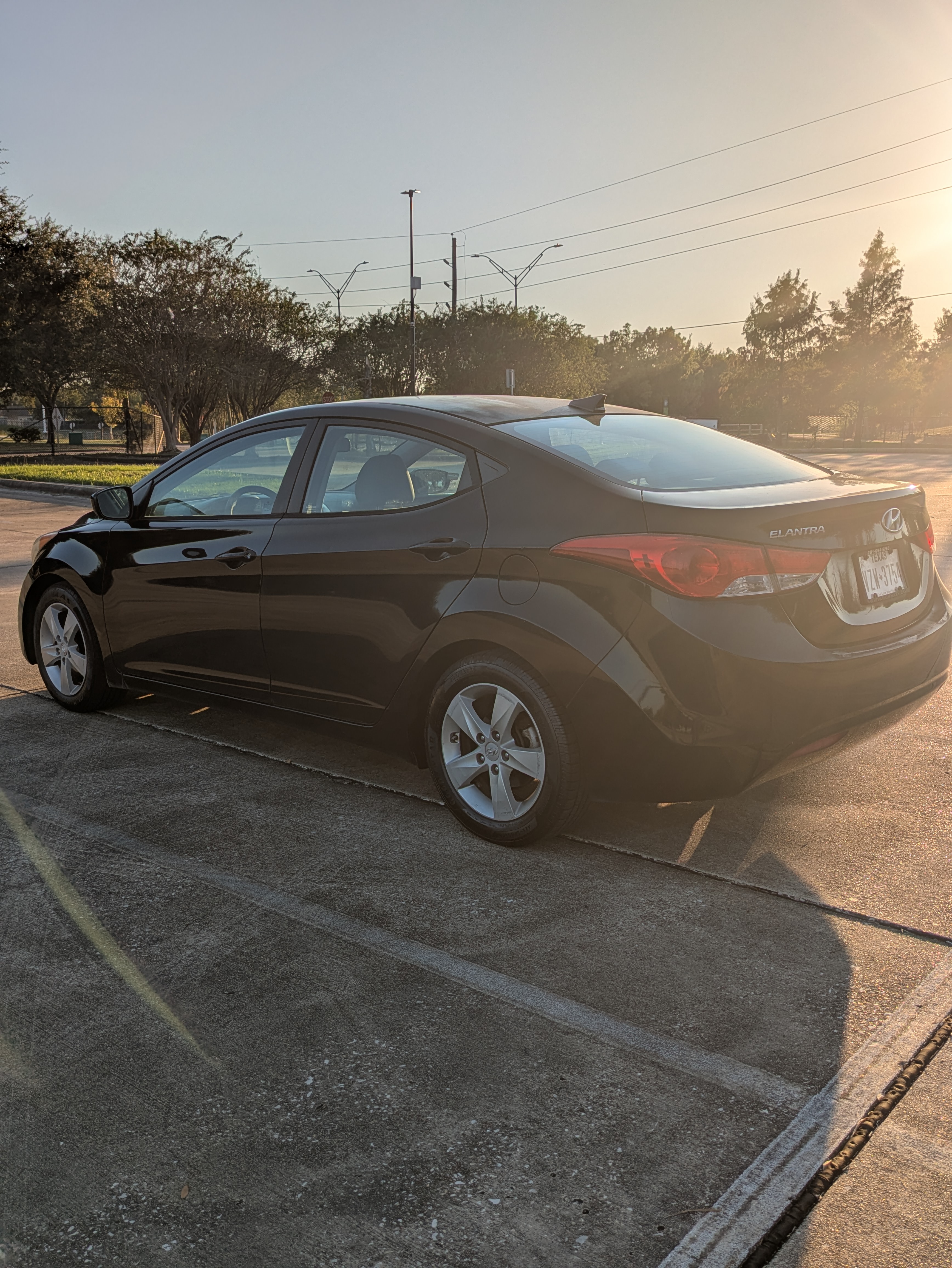 Used 2013 Hyundai Elantra GLS FWD image 5