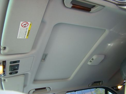 Used 2000 BMW 750iL image 9