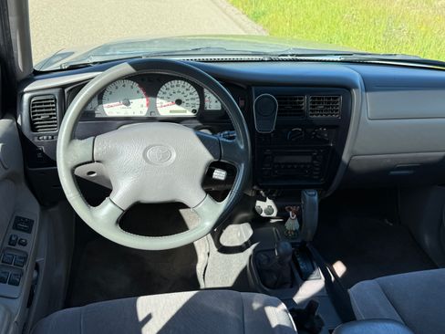 Used 2001 Toyota Tacoma 4x4 Double Cab image 13