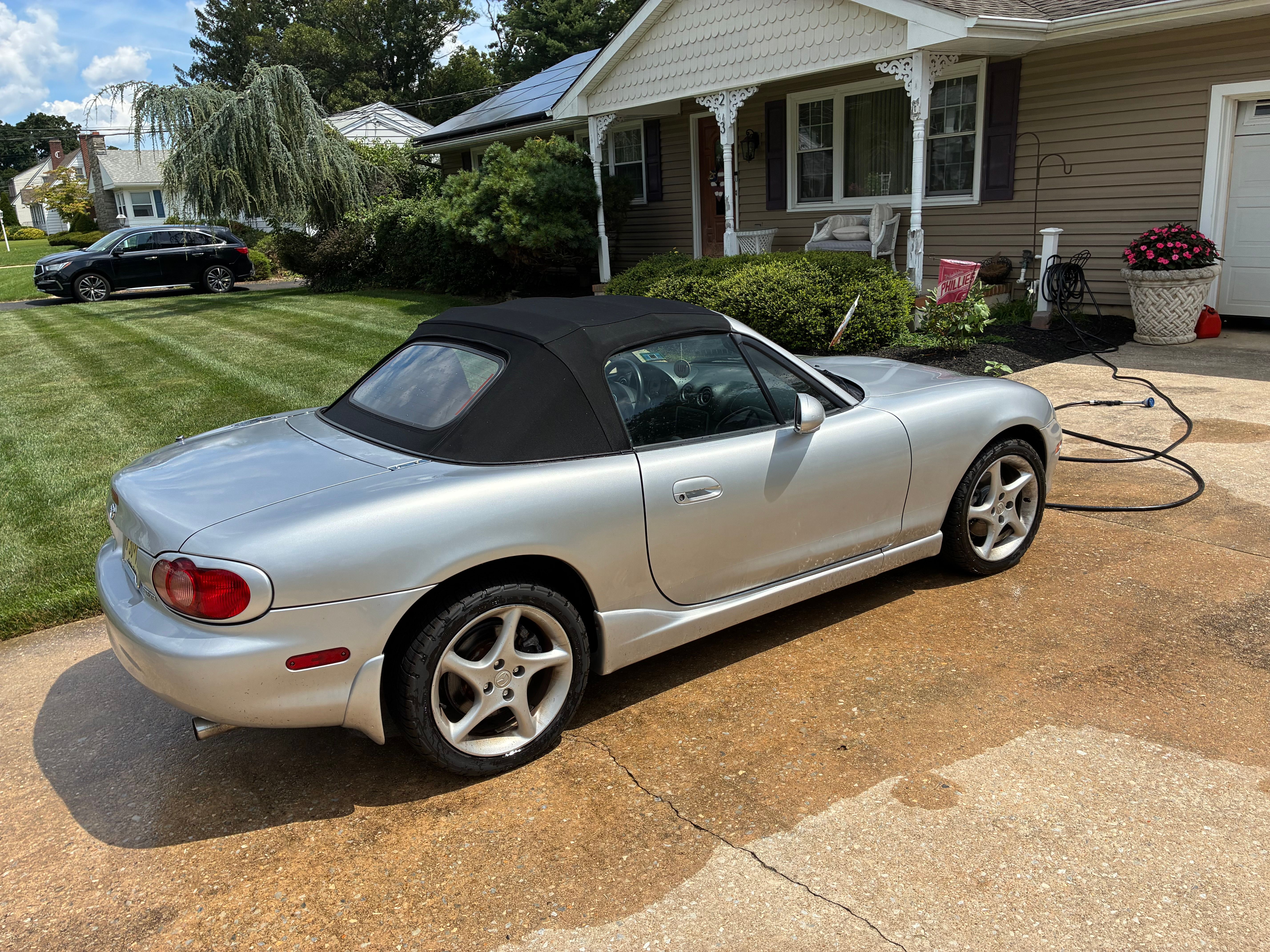 Used 2003 MAZDA MX-5 Miata LS RWD image 16