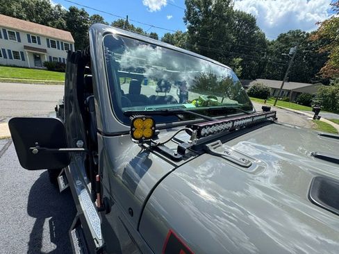 Used 2021 Jeep Wrangler Unlimited Rubicon w/ LED Lighting Group AWD/4WD image 12