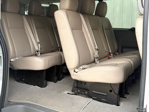 Used 2017 Nissan NV 3500 SL image 11