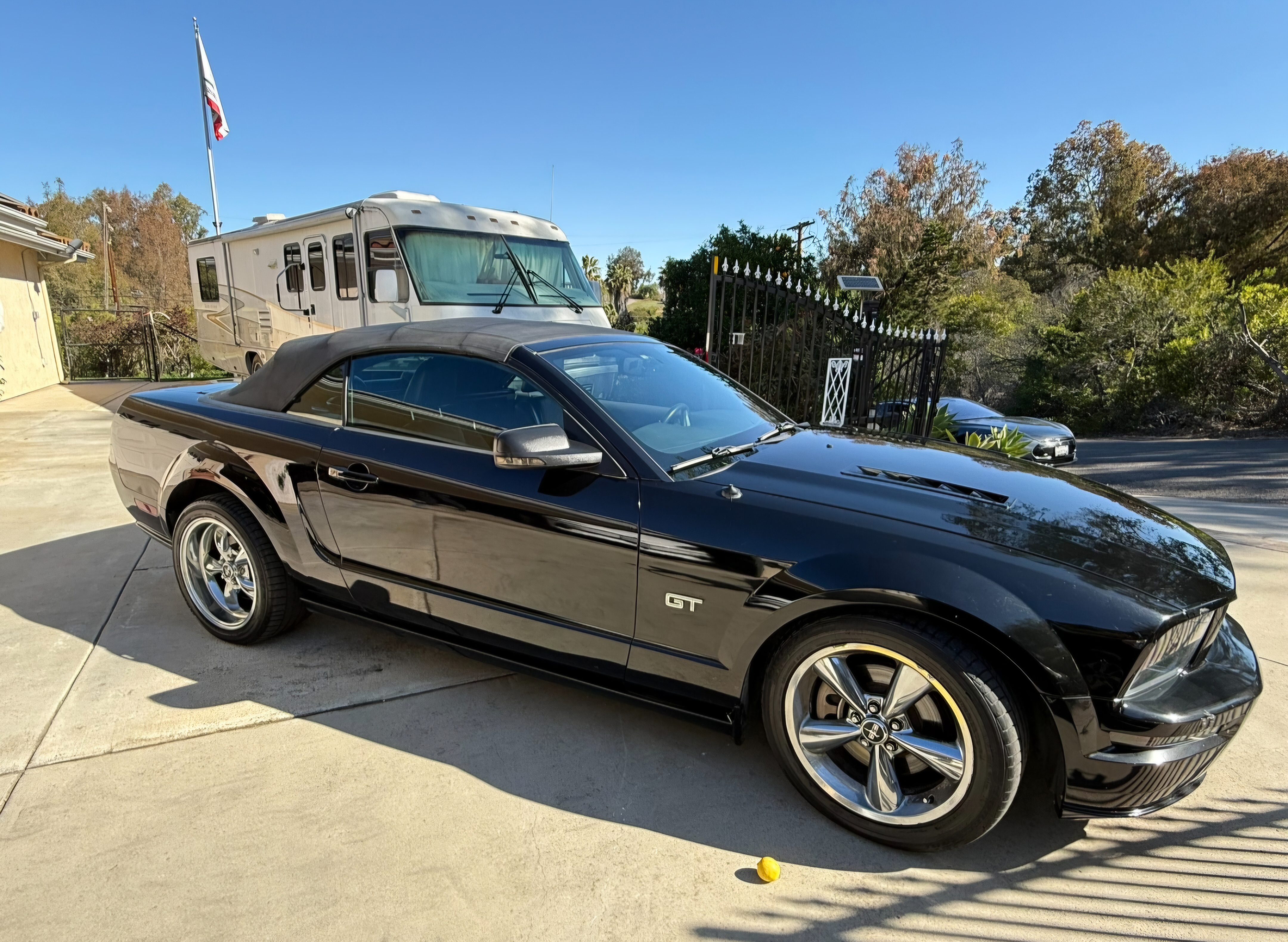 Used 2006 Ford Mustang GT Premium RWD image 11