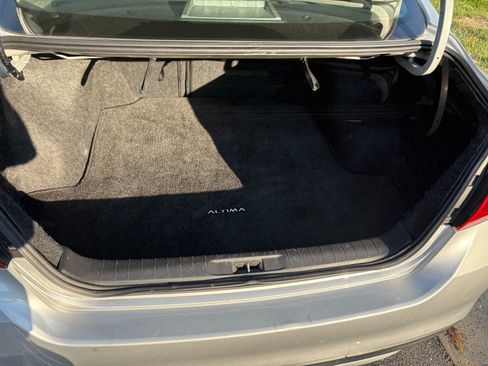 Used 2018 Nissan Altima 2.5 SV w/ 2.5 SV Technology Package image 4