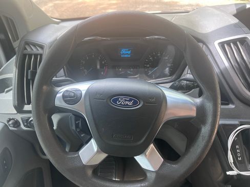 Used 2017 Ford Transit 350 XLT RWD image 11