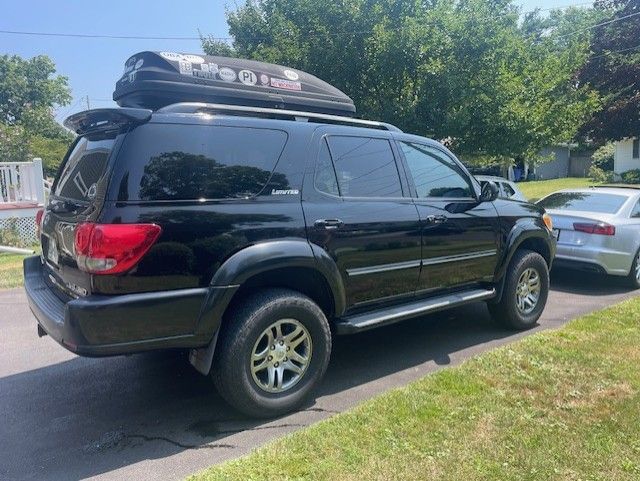 Used 2006 Toyota Sequoia Limited AWD/4WD image 2