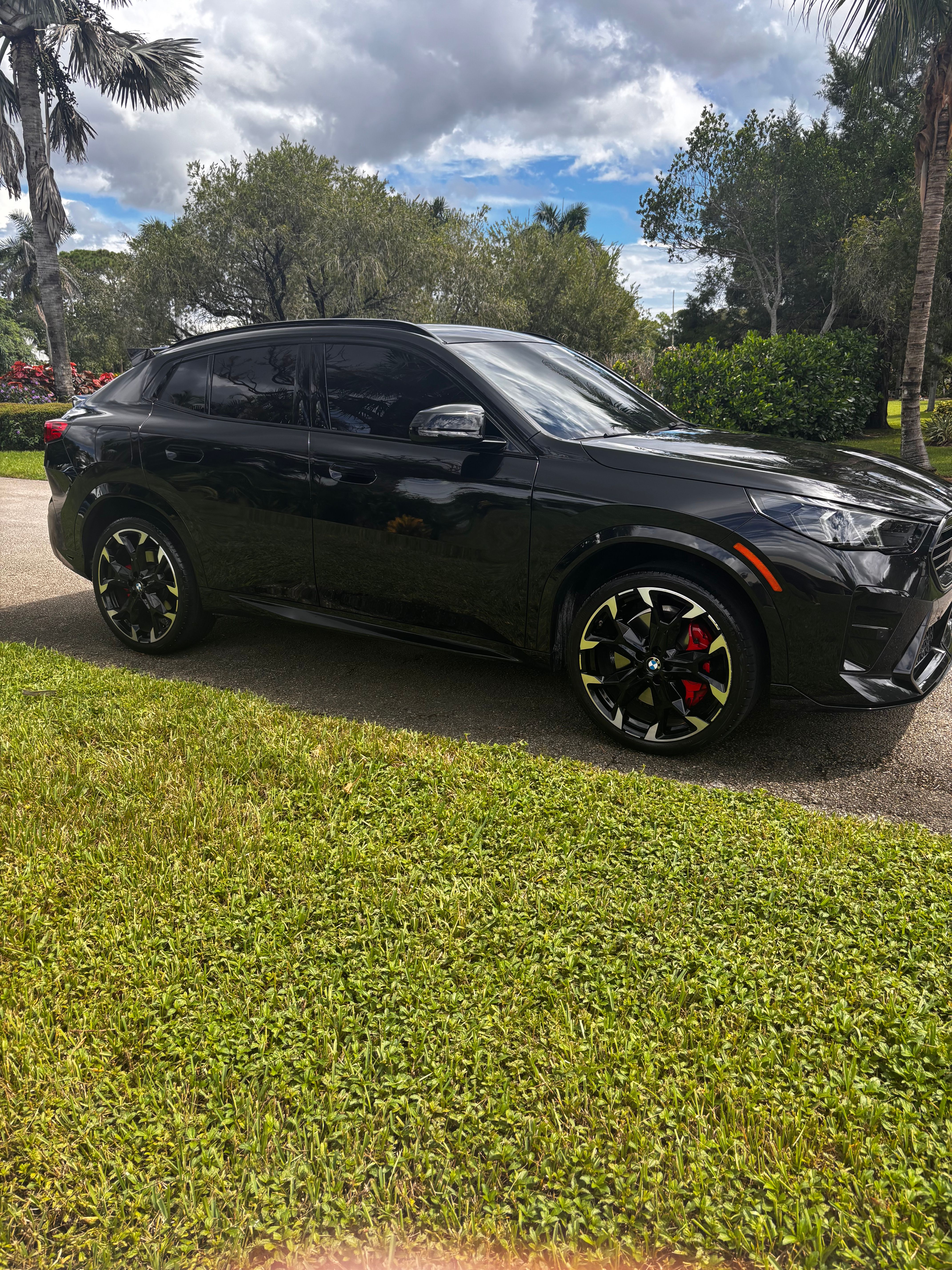 Used 2025 BMW X2 M35i w/ M Sport Professional Package AWD/4WD image 2