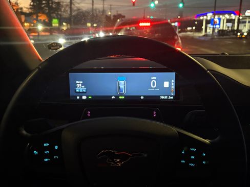 Used 2021 Ford Mustang Mach-E Premium image 16