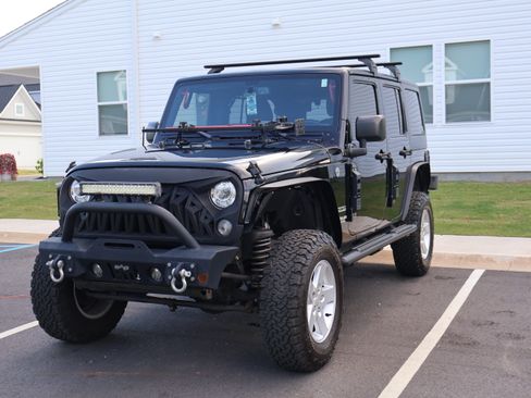 Used 2017 Jeep Wrangler Unlimited Sport w/ Quick Order Package 24S AWD/4WD image 4