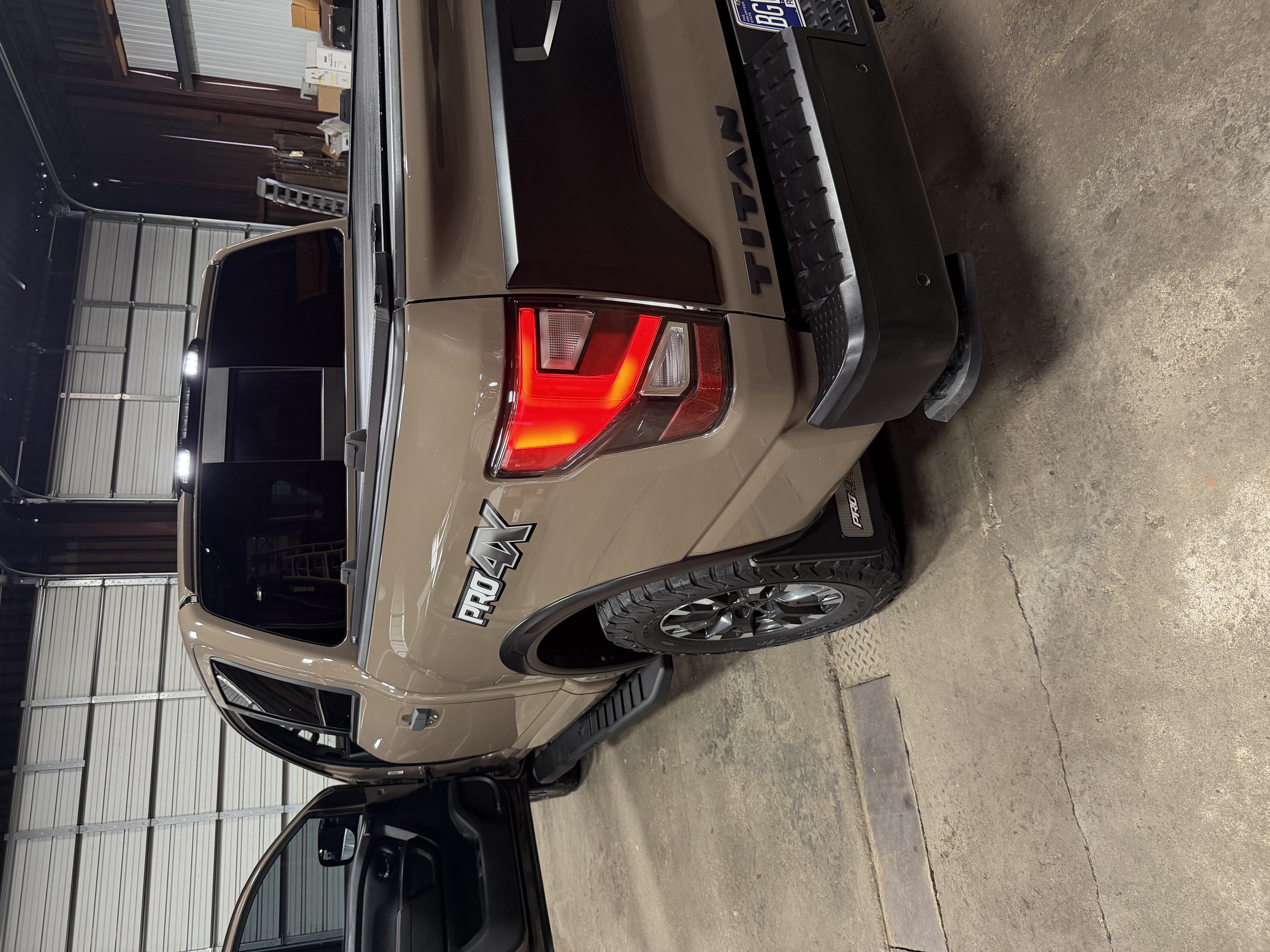 Used 2020 Nissan Titan PRO-4X w/ Pro-4x Convenience Package AWD/4WD image 6