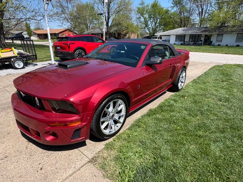 Used 2005 Ford Mustang Premium image 25