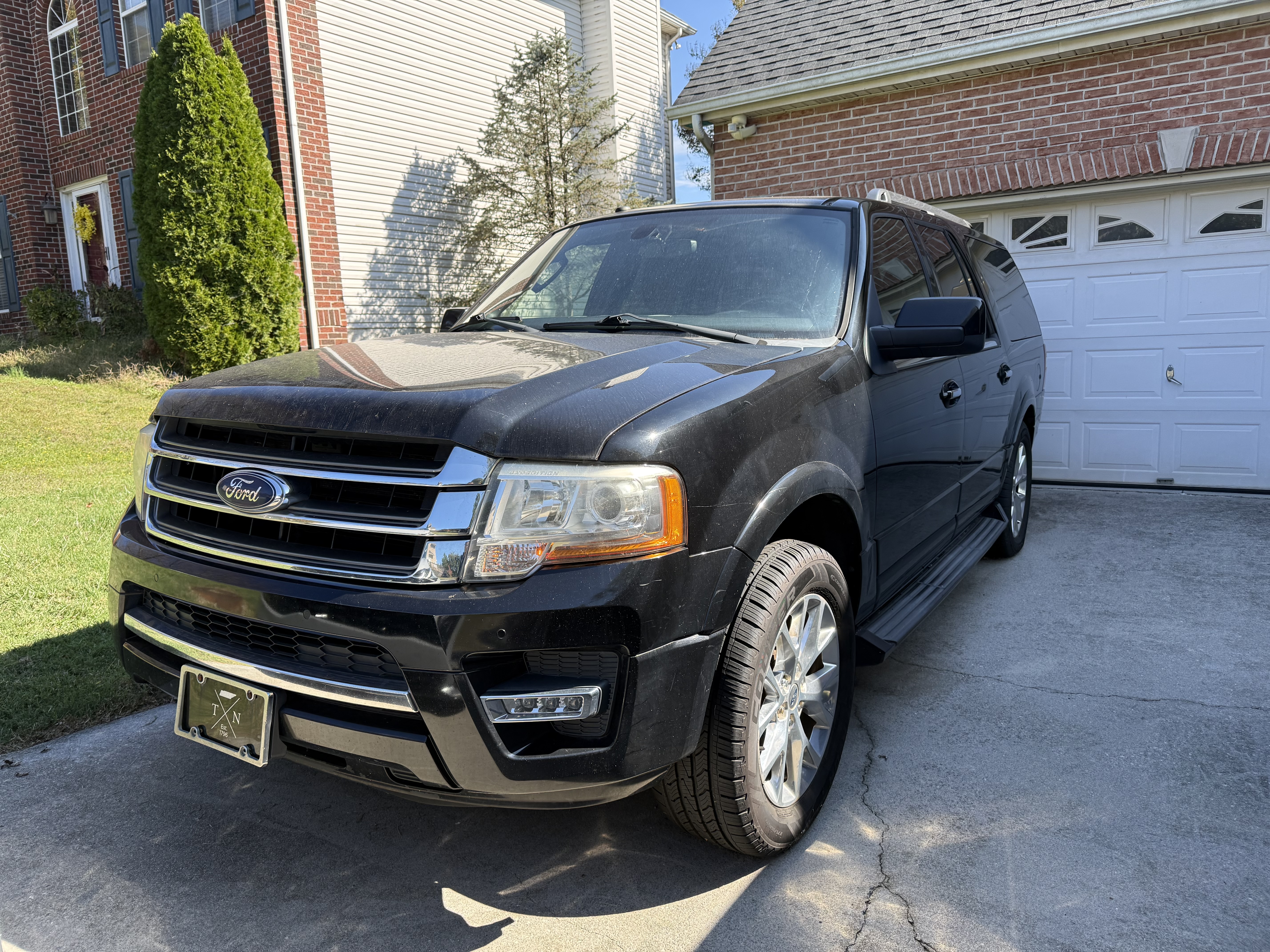 Used 2016 Ford Expedition EL Limited RWD image 1