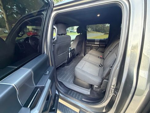 Used 2017 Ford F150 XLT w/ Equipment Group 302A Luxury AWD/4WD image 17