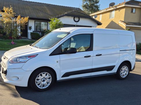 Used 2016 Ford Transit Connect XLT image 1