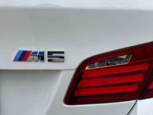 Used 2013 BMW M5 image 4