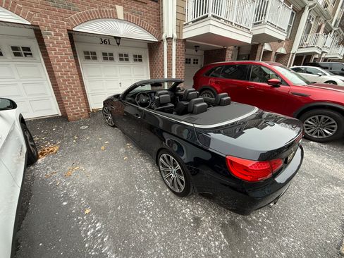 Used 2011 BMW M3 Convertible image 24