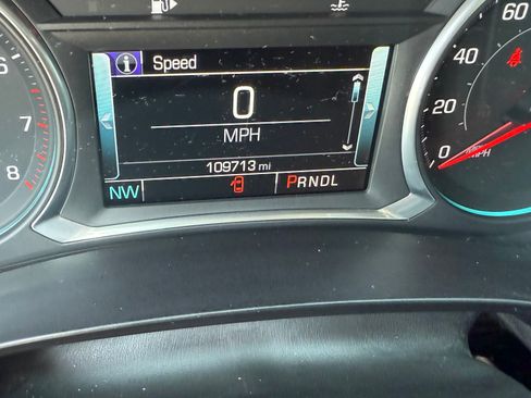 Used 2018 Chevrolet Malibu Premier w/ Premier Sun and Wheel Package image 9