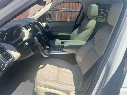 Used 2017 Land Rover Range Rover Sport HSE AWD/4WD image 6