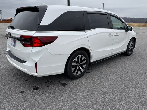 Used 2025 Honda Odyssey EX-L image 12