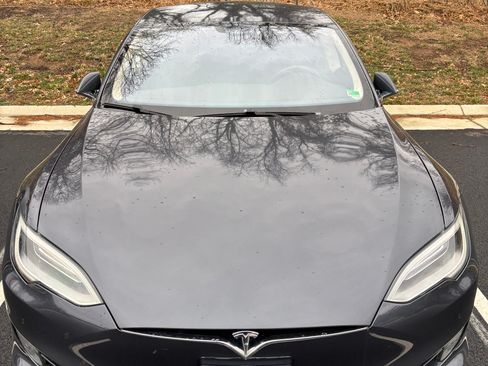 Used 2016 Tesla Model S 70 image 4