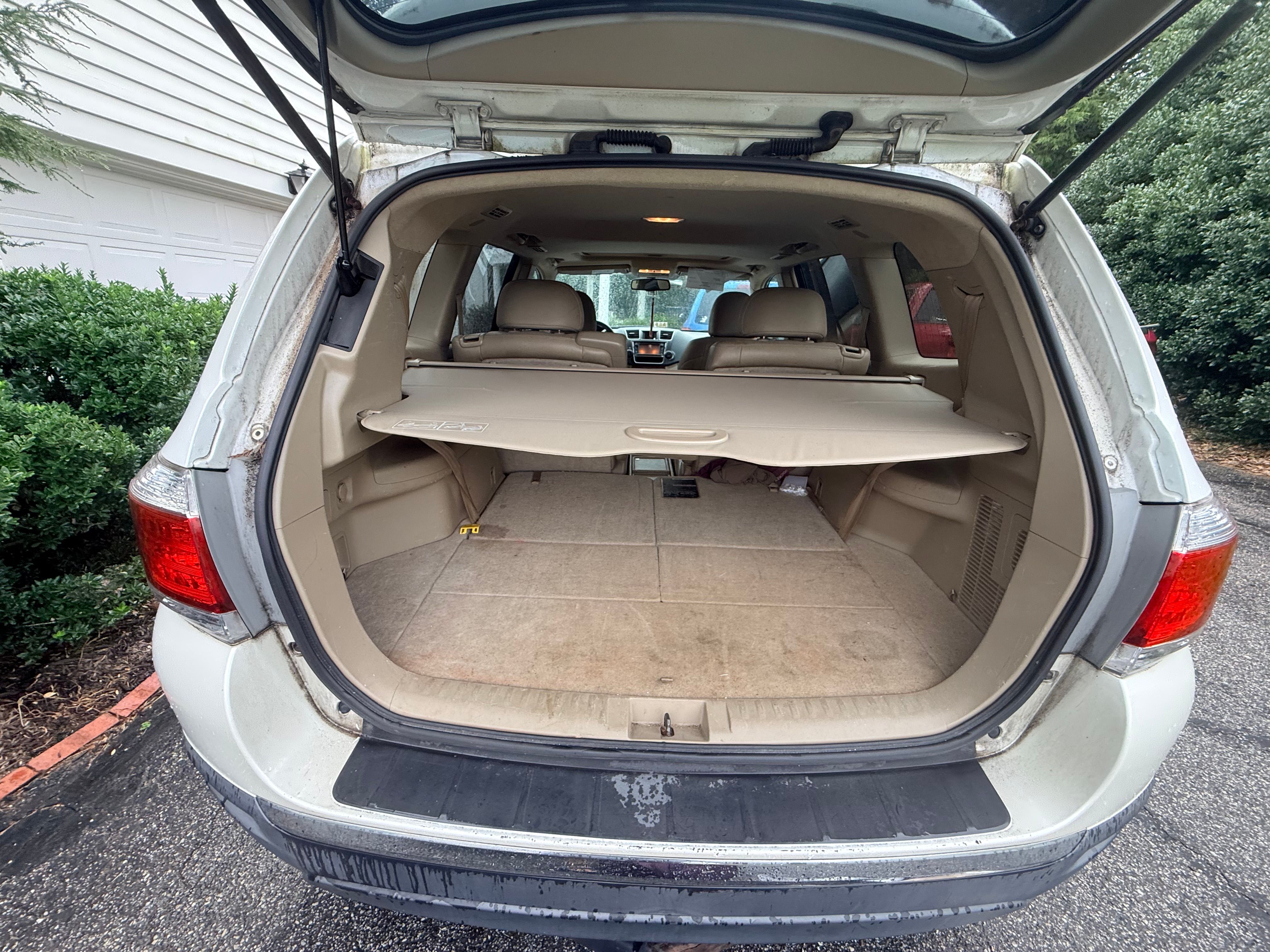 Used 2013 Toyota Highlander Limited AWD/4WD image 9
