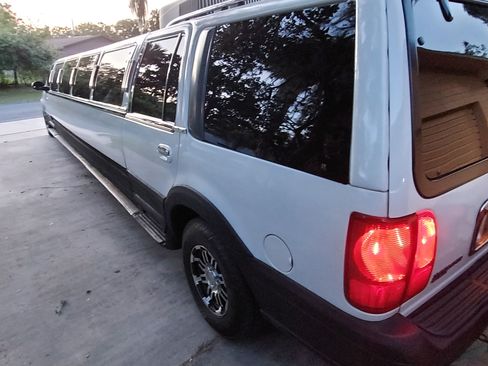 Used 1999 Lincoln Navigator 2WD image 17