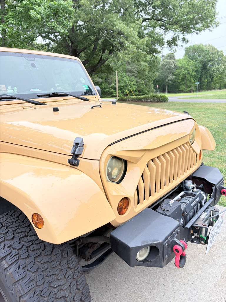 Used 2013 Jeep Wrangler Unlimited Sahara w/ Mopar Chrome Edition Group AWD/4WD image 2