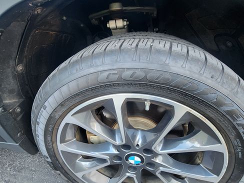 Used 2017 BMW X5 xDrive40e image 22