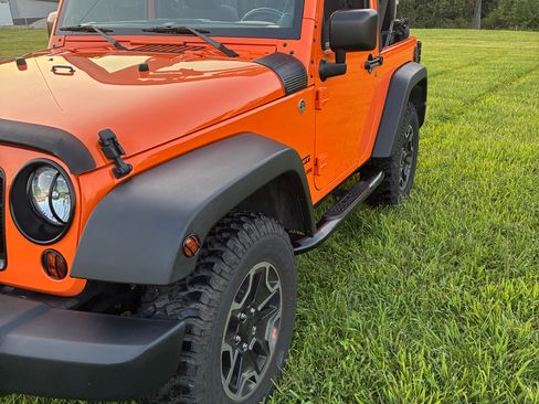 Used 2013 Jeep Wrangler Sport AWD/4WD image 5